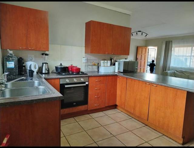 3 BEDROOM PROPERTY TO RENT IN BENDOR